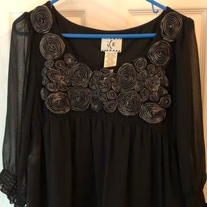 Long-sleeved black dressy shirt